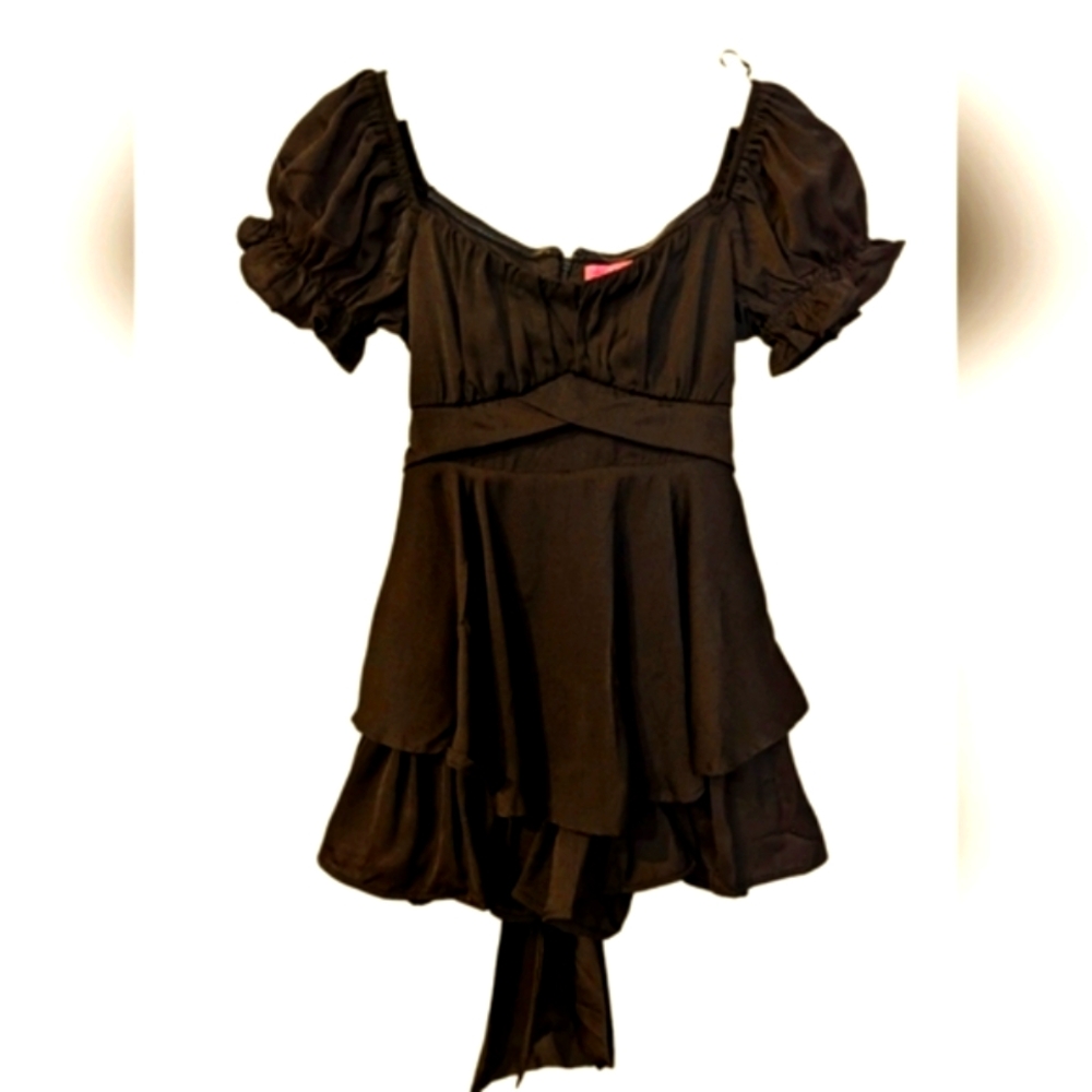 MI AMI By Francesca's Black Ruffled Romper Small